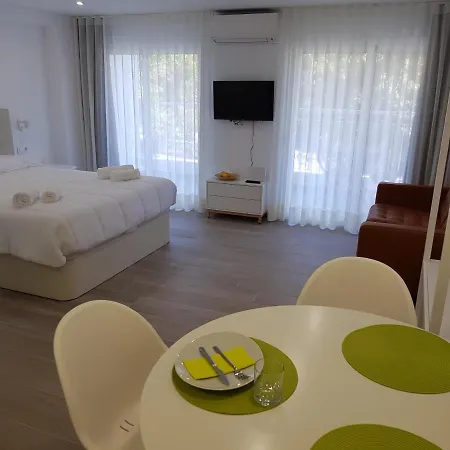 Eros Apartament アパート